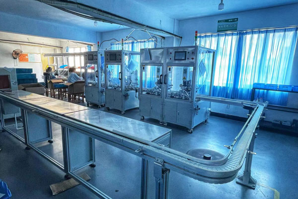 Zhejiang Galaxy Fuse Co., Ltd. vytvára plne automatizované výrobné linky pre držiaky poistiek PV
